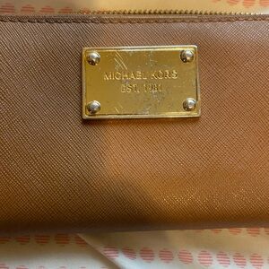 Michael kors wallet